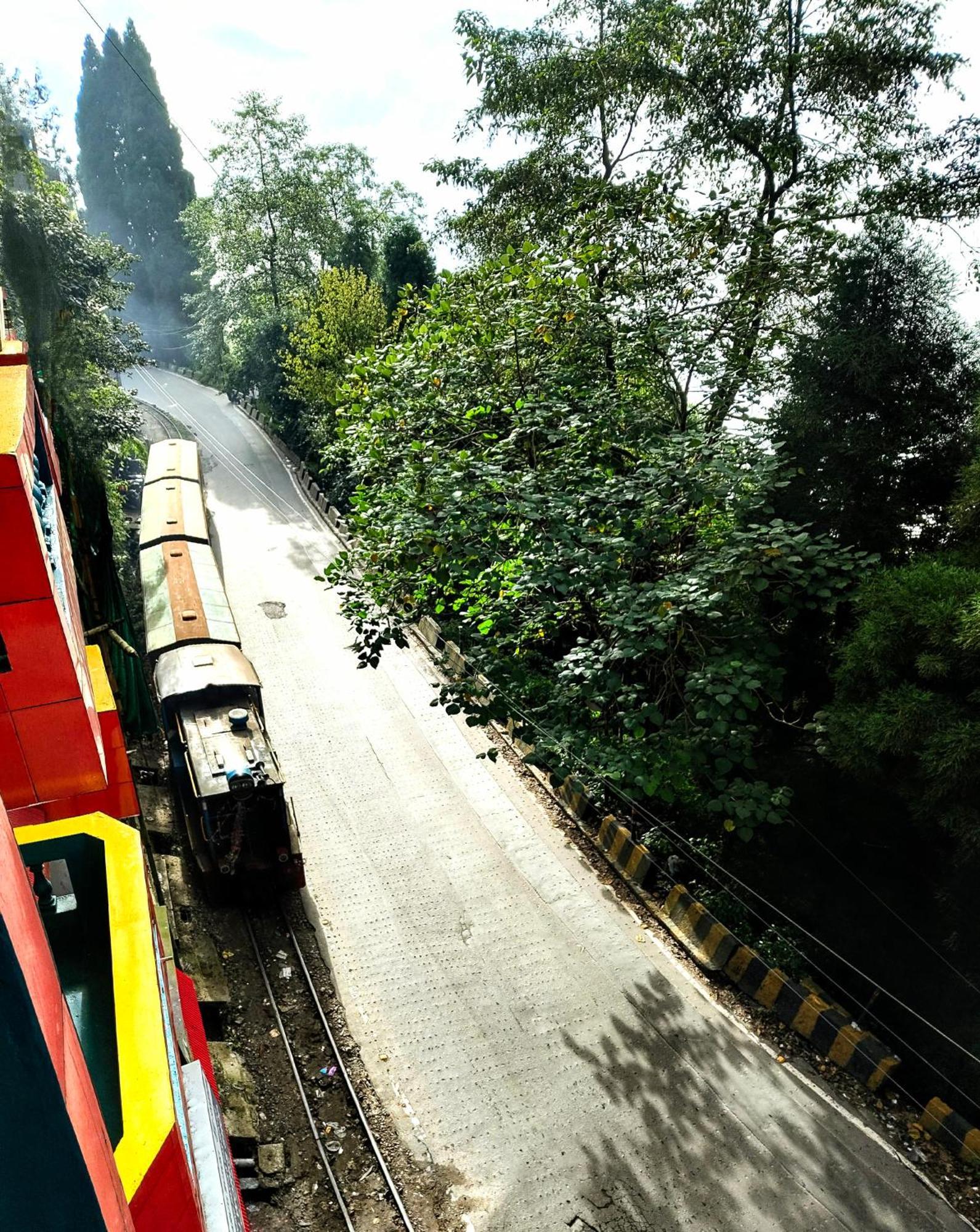 Hidden Monkey Backpackers Darjeeling, Batasia Darjeeling  Bagian luar foto