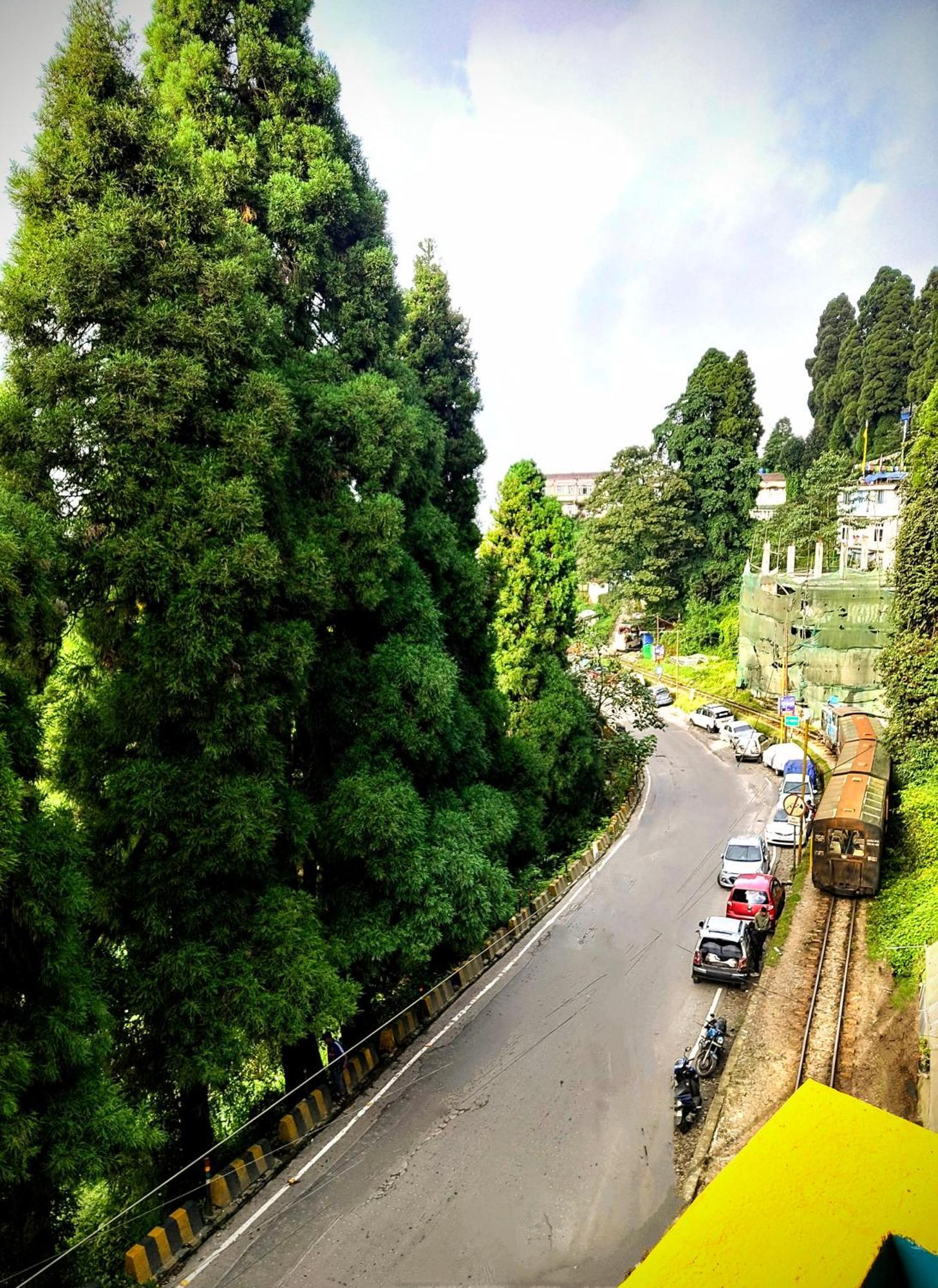 Hidden Monkey Backpackers Darjeeling, Batasia Darjeeling  Bagian luar foto
