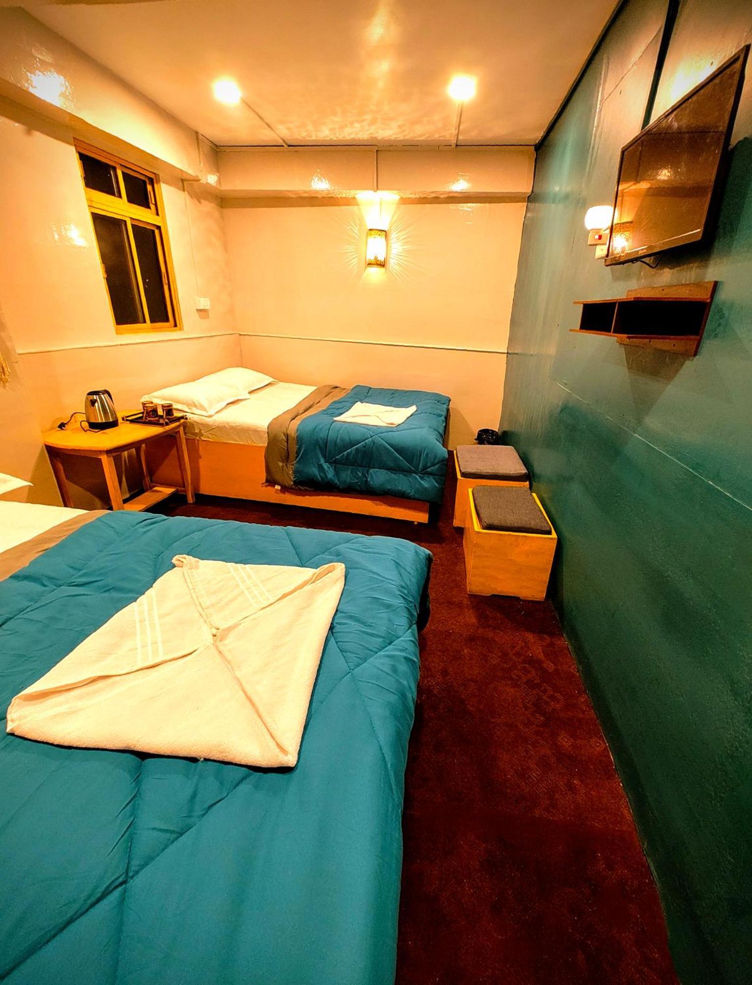 Hidden Monkey Backpackers Darjeeling, Batasia Darjeeling  Bagian luar foto
